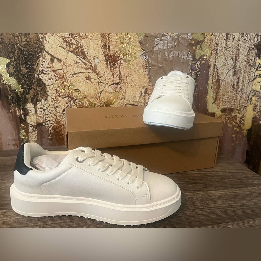 Steve Madden Catcher Comfort Sneaker, Women's ‼️Size 7.5‼️ ‼️NWT‼️